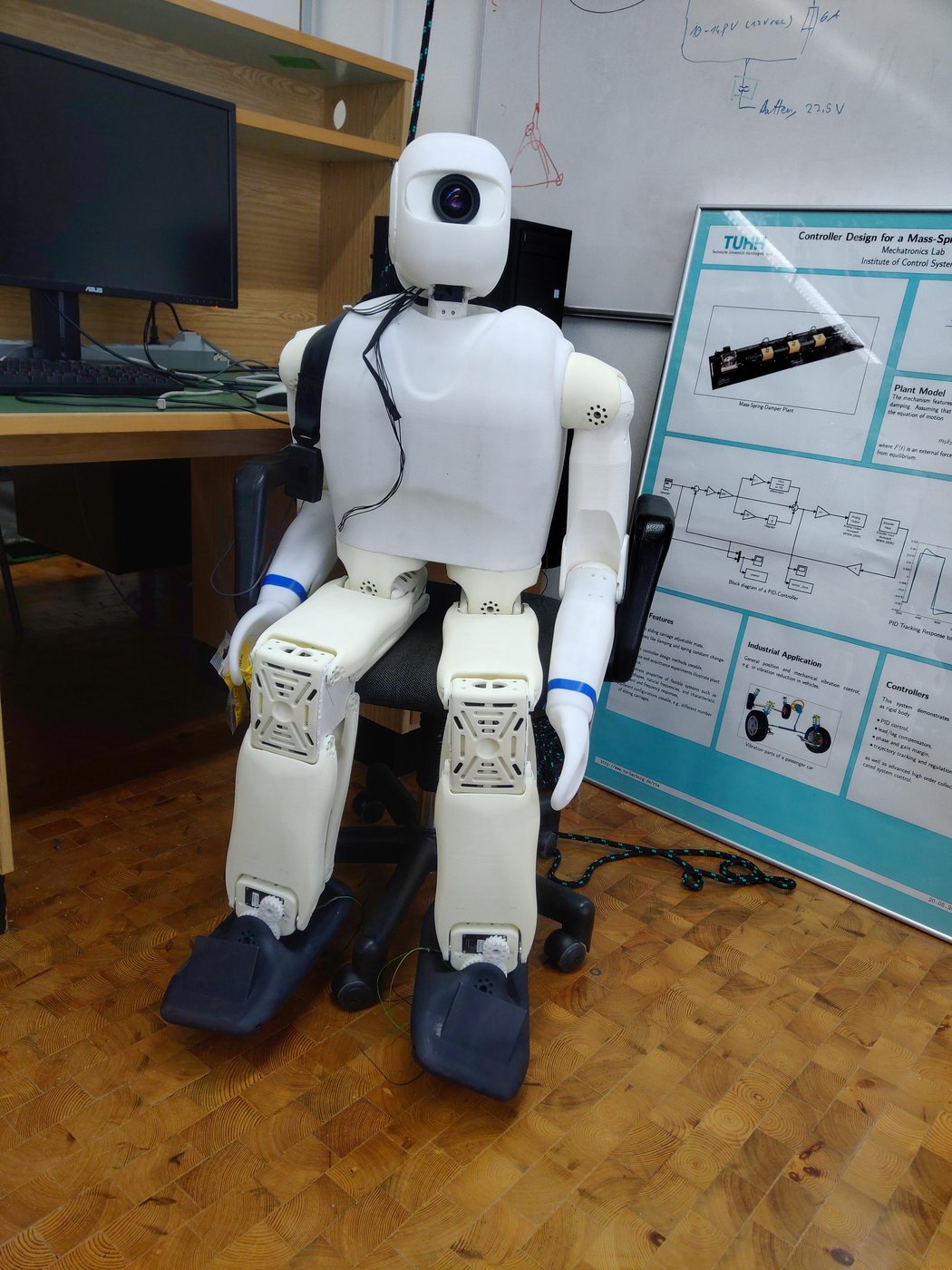 The humanoid robot in the lab